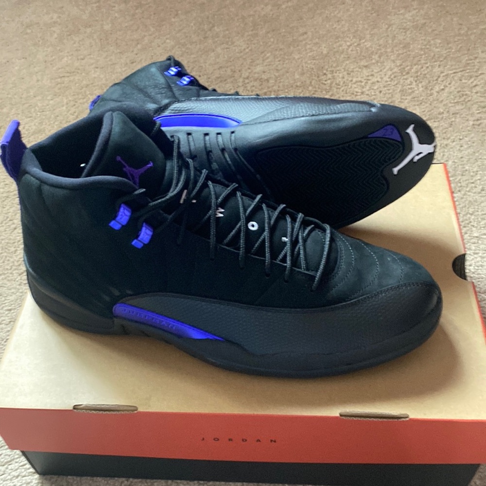 Air Jordan 12 Retro, size 15, Black Dark Concord
